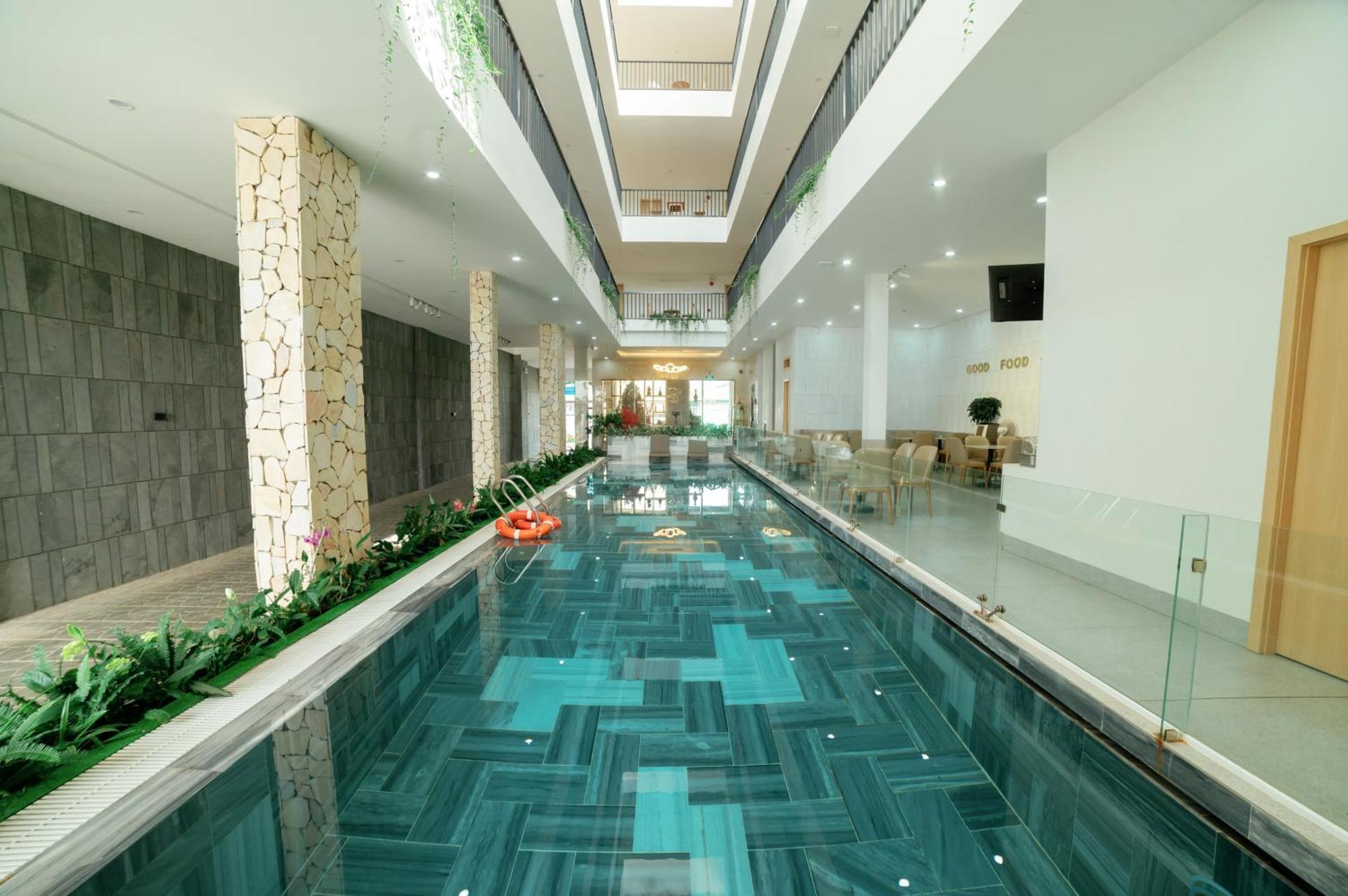Diora Hotel Pleiku By Hos エクステリア 写真